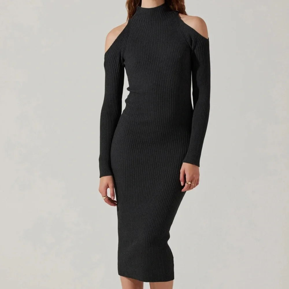ASTR Cold Shoulder Mock Neck Sweater Dress - Picture 4 of 6